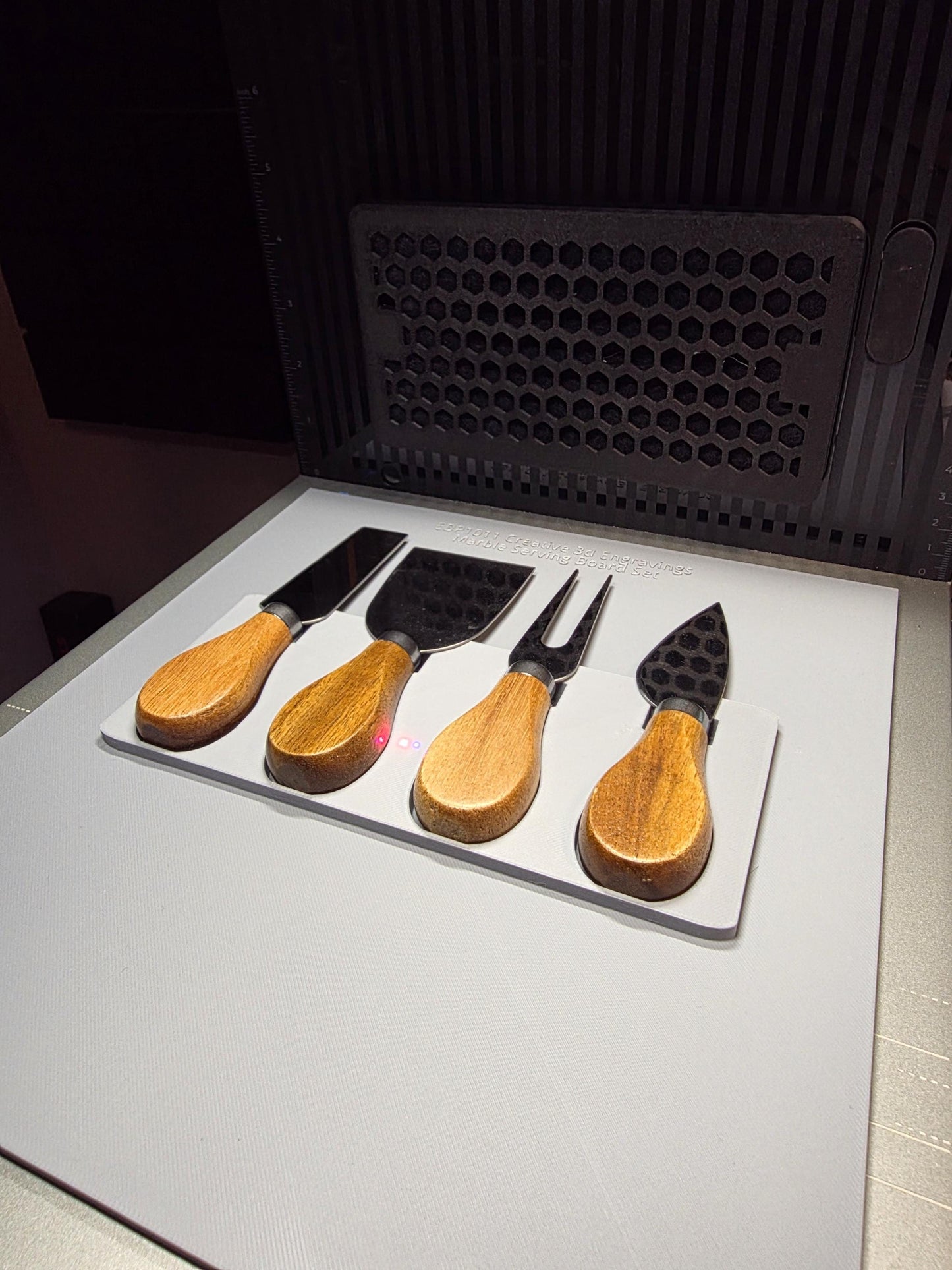 Makerflow Serving Jig – Universal Tool Fixture for Marble Serving Board Engraving