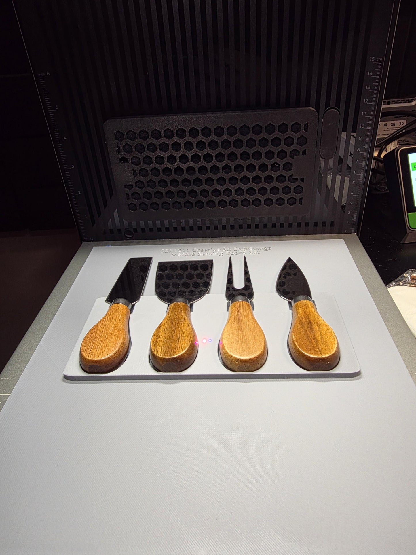 Makerflow Serving Jig – Universal Tool Fixture for Marble Serving Board Engraving